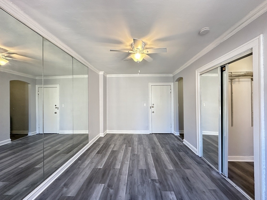 661 W Sheridan Road - Photo 10