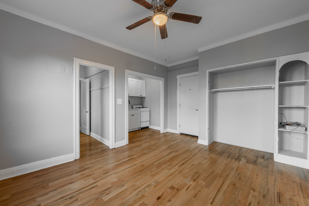1414 W Pratt Boulevard - Photo 2