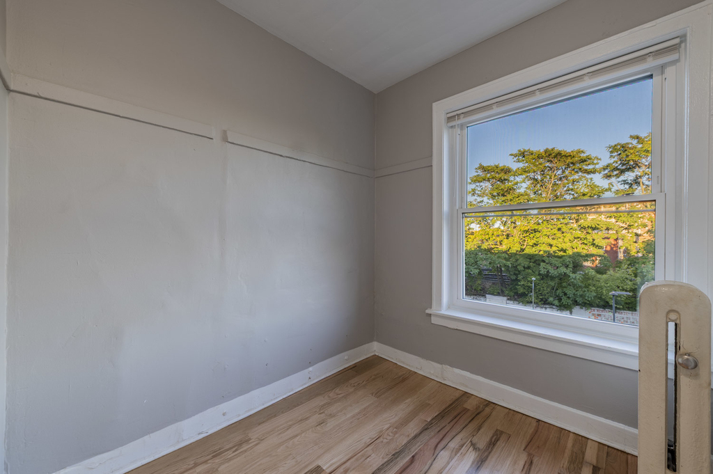 1414 W Pratt Boulevard - Photo 5
