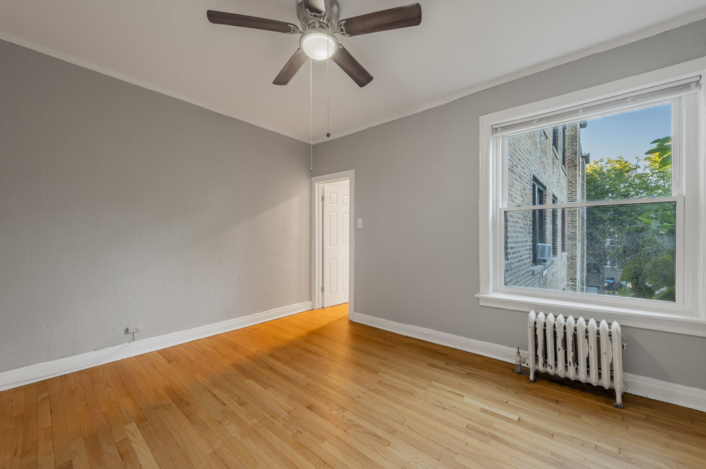 1414 W Pratt Boulevard - Photo 4