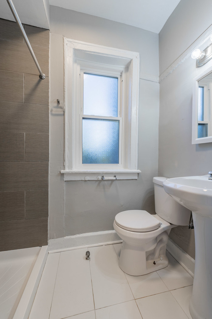 1414 W Pratt Boulevard - Photo 7