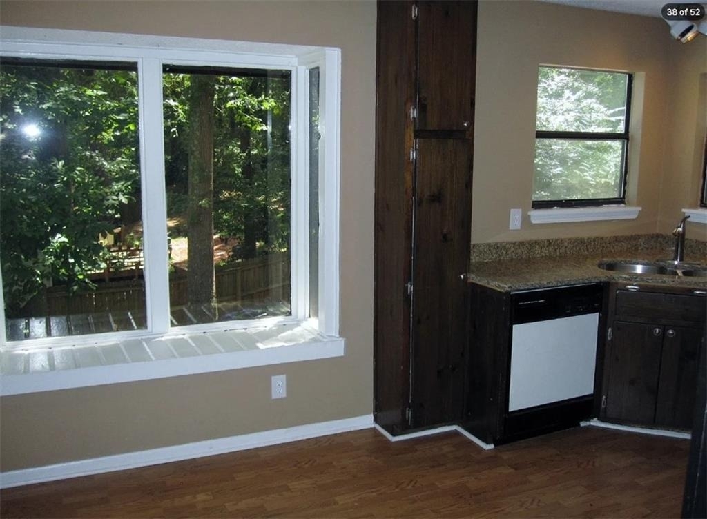 787 Bayliss Drive - Photo 3