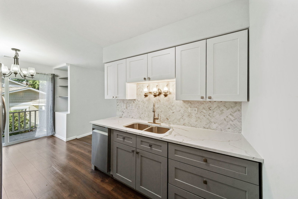 1323 Braver Court - Photo 7