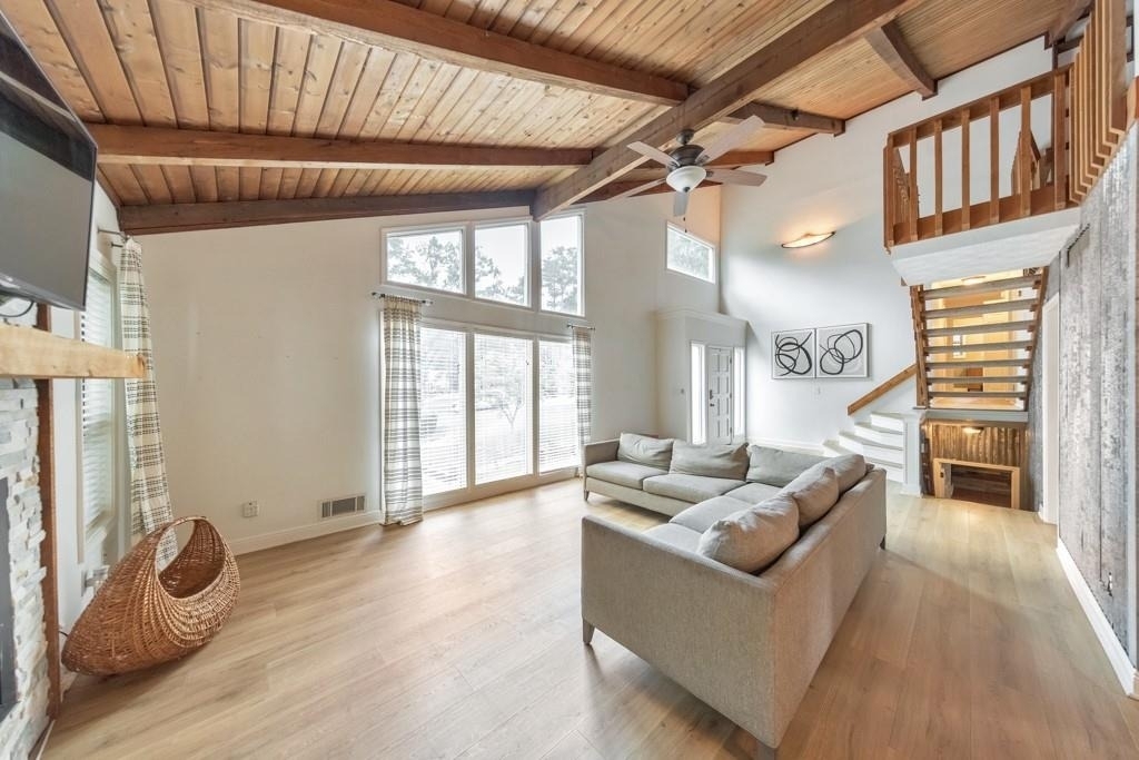3701 Thornwood Way - Photo 2