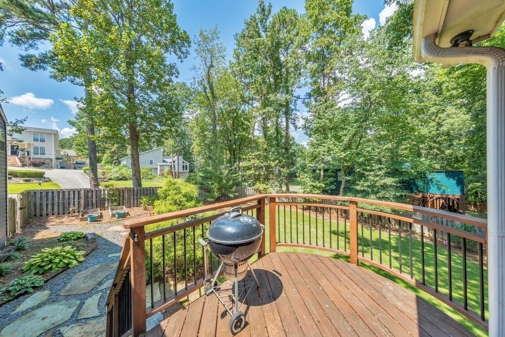 3701 Thornwood Way - Photo 20