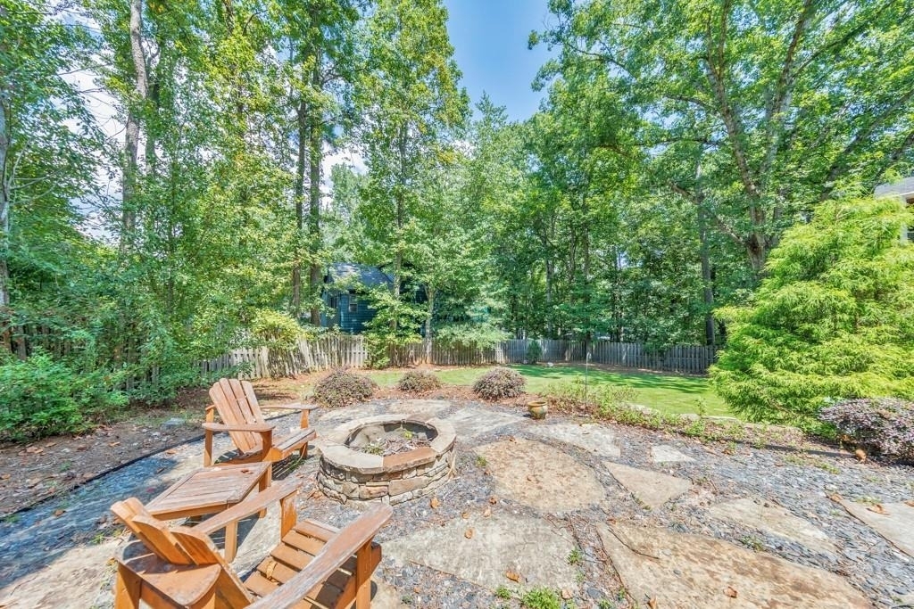 3701 Thornwood Way - Photo 1