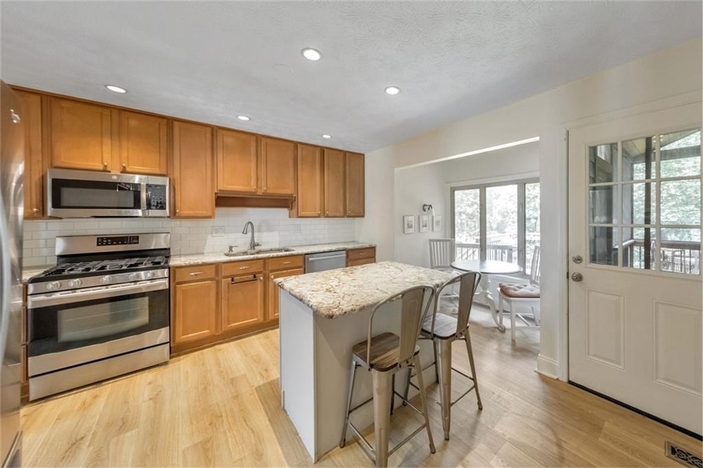 3701 Thornwood Way - Photo 36