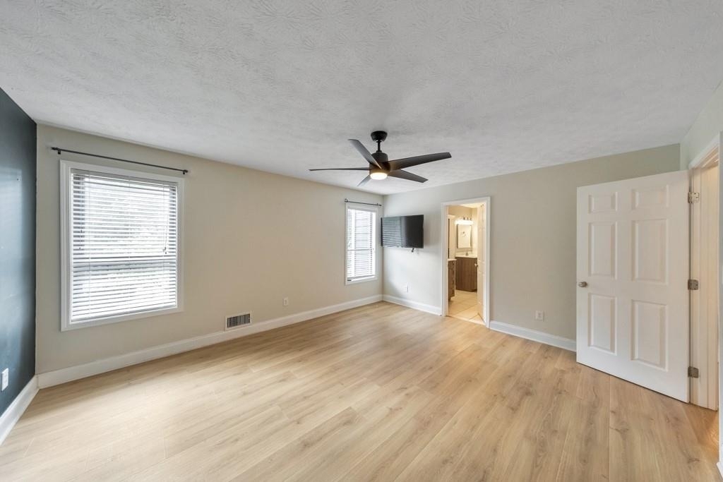 3701 Thornwood Way - Photo 38