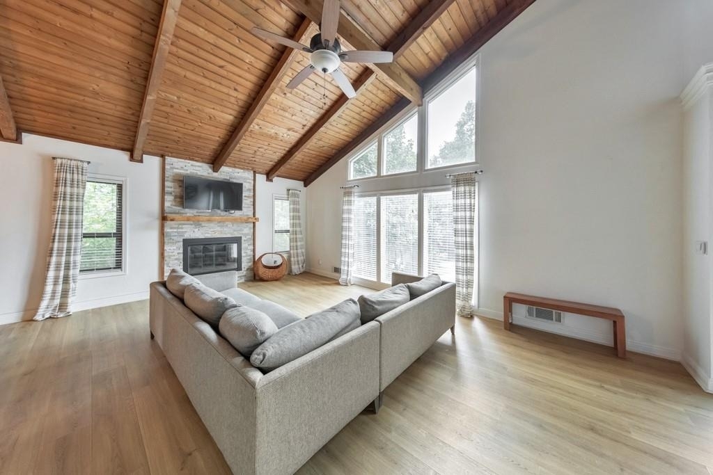 3701 Thornwood Way - Photo 3