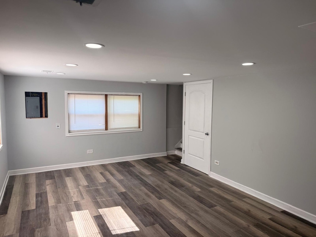 9336 Moody Avenue - Photo 14