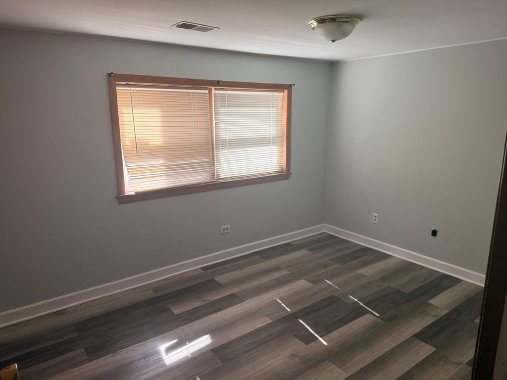 9336 Moody Avenue - Photo 18