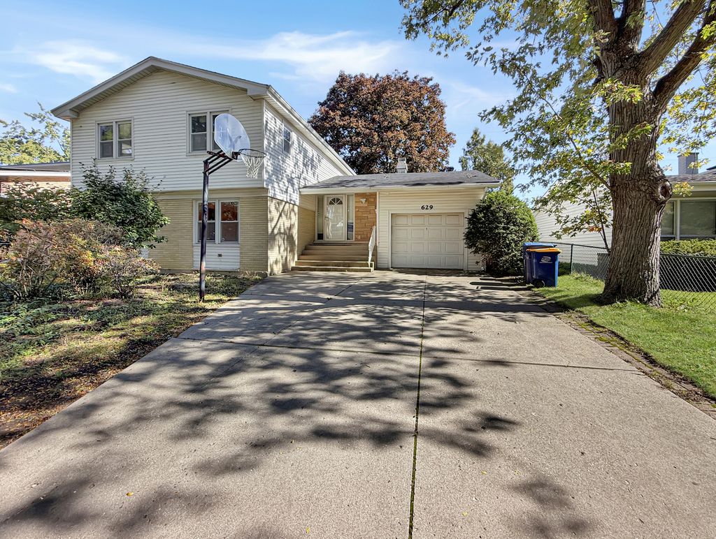 629 Barberry Road - Photo 0
