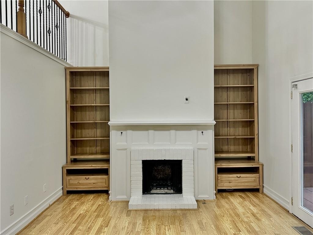 835 Glendale Terrace Ne - Photo 3