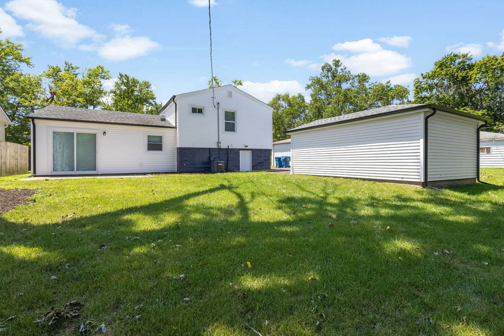1859 Reichert Avenue - Photo 16
