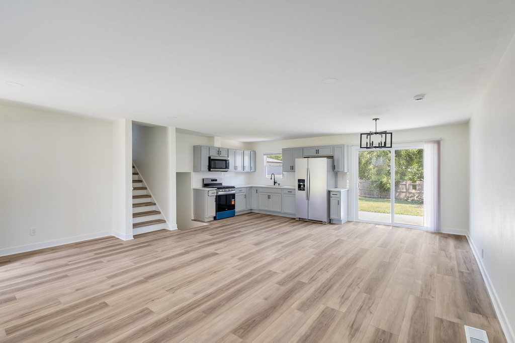 1859 Reichert Avenue - Photo 2