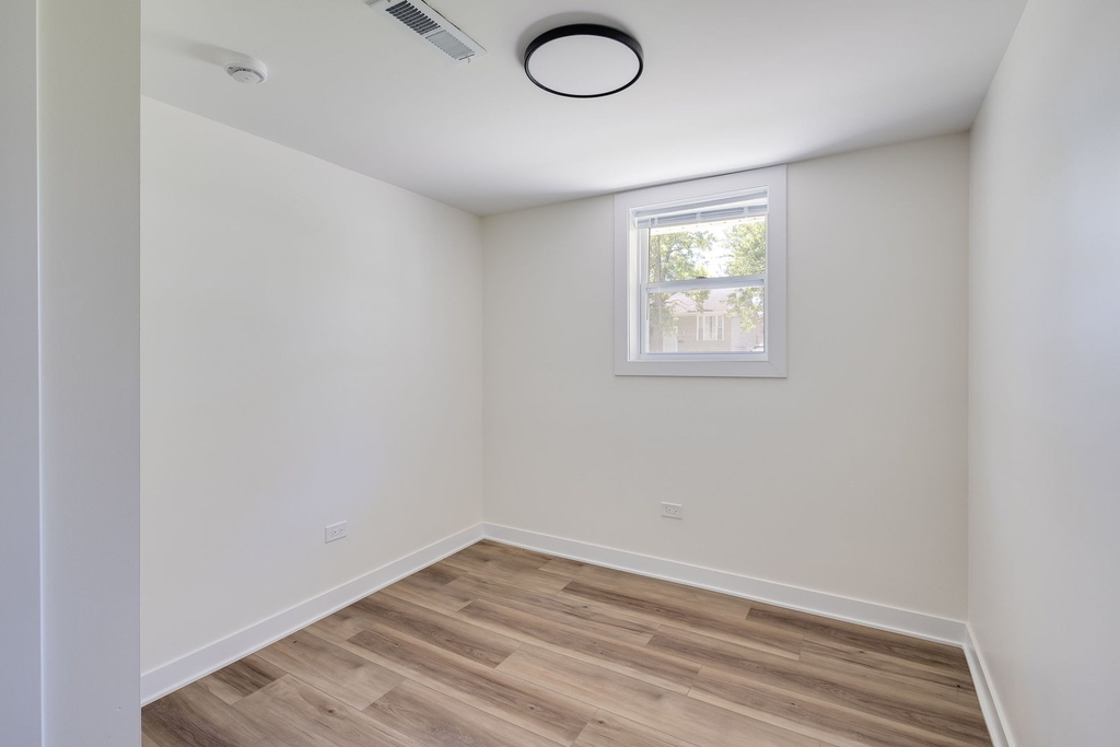1859 Reichert Avenue - Photo 10