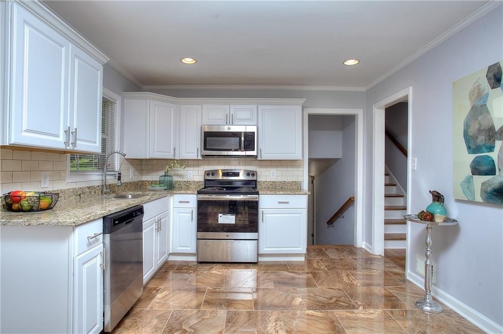 2374 Shamrock Drive - Photo 10