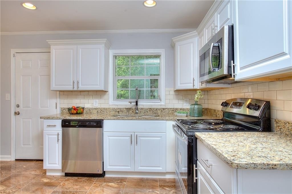 2374 Shamrock Drive - Photo 11