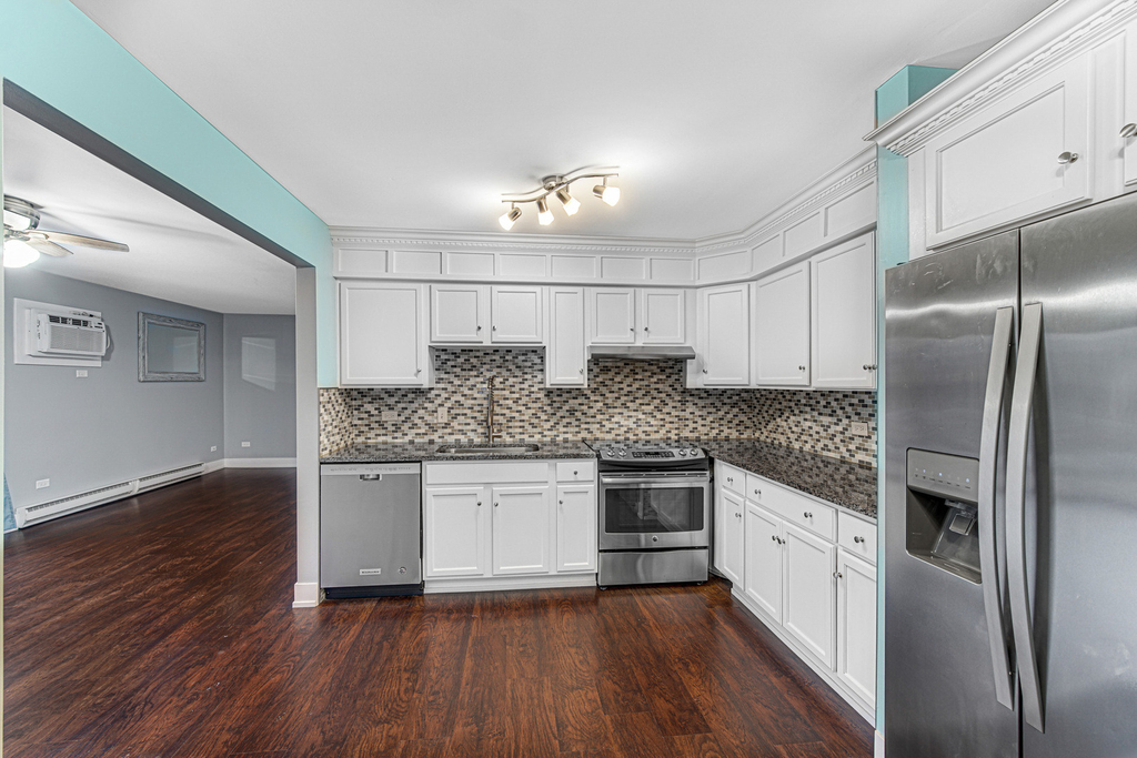 15830 Terrace Drive - Photo 7