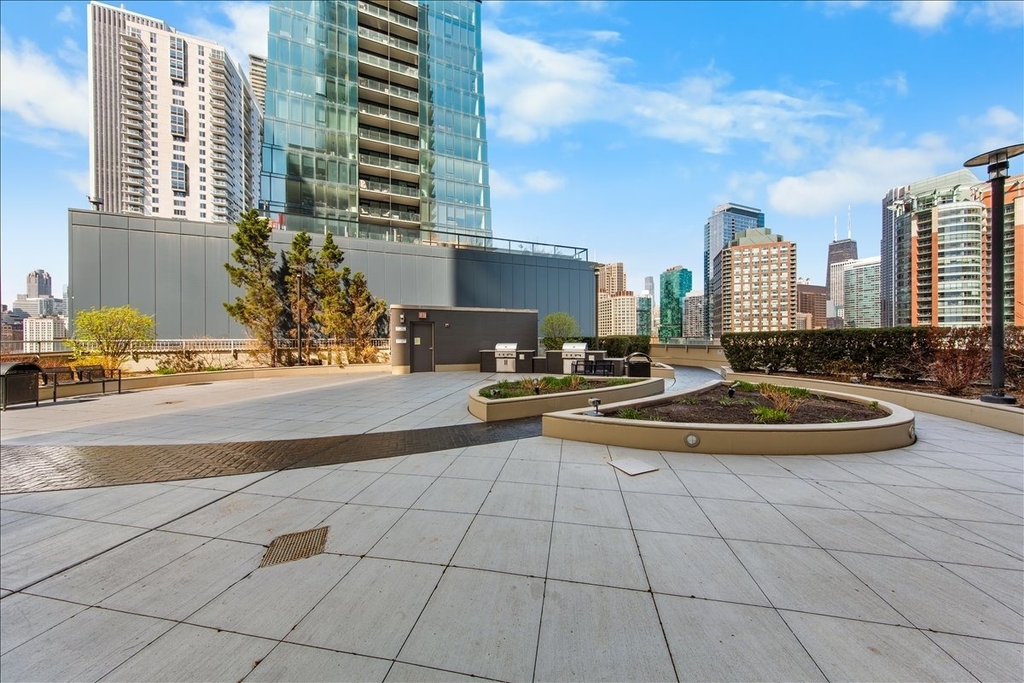 420 E Waterside Drive - Photo 26