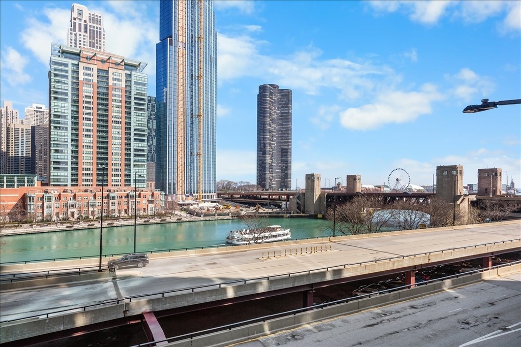 420 E Waterside Drive - Photo 30