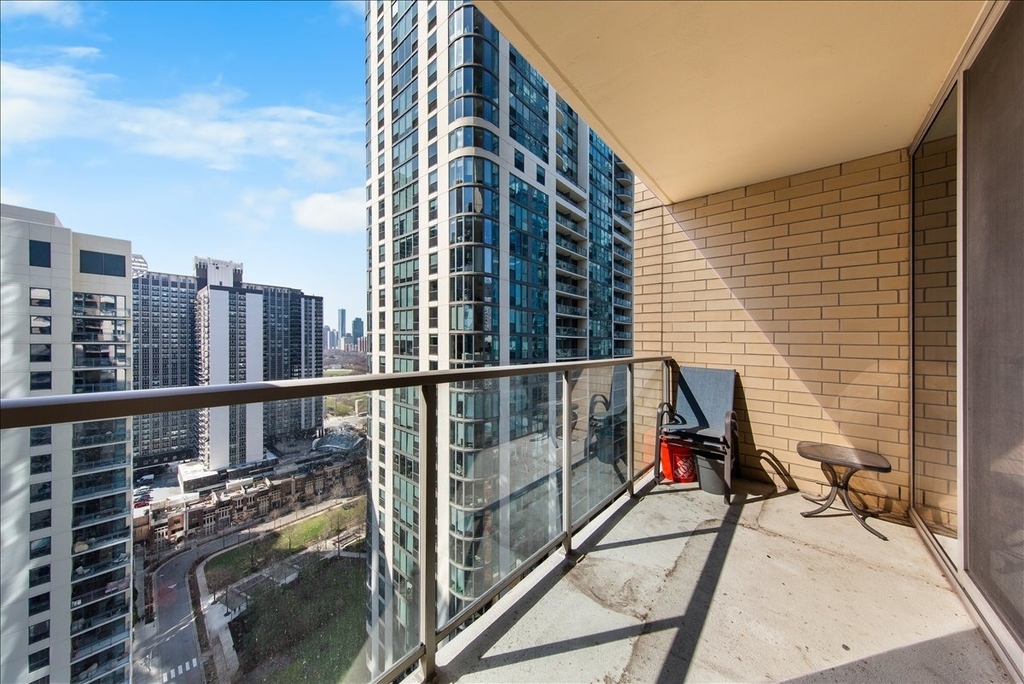 420 E Waterside Drive - Photo 14
