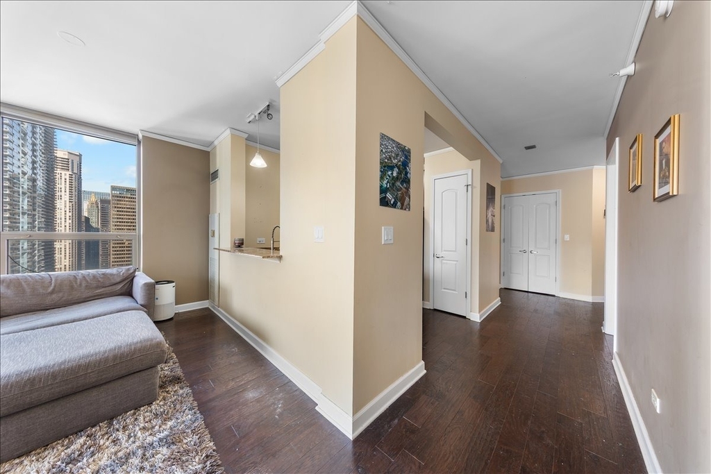 420 E Waterside Drive - Photo 9
