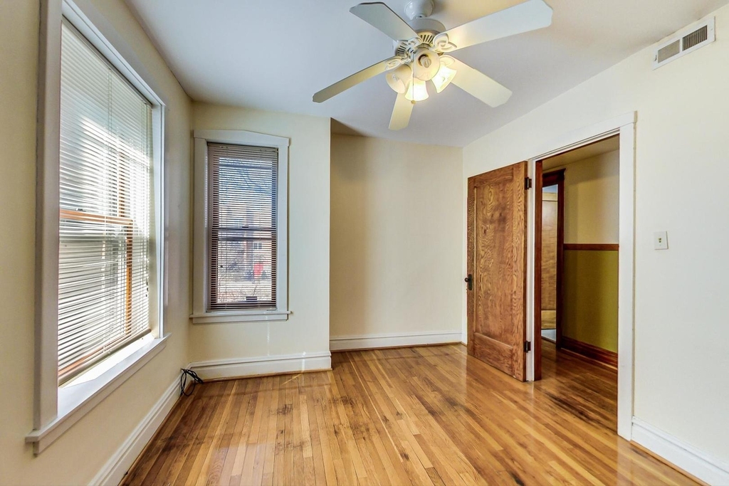 4229 N Ashland Avenue - Photo 12