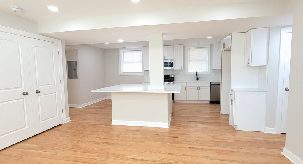 2836 W Arthur Street - Photo 1