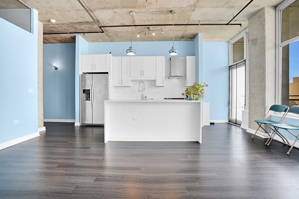 50 E 16th Street - Photo 3