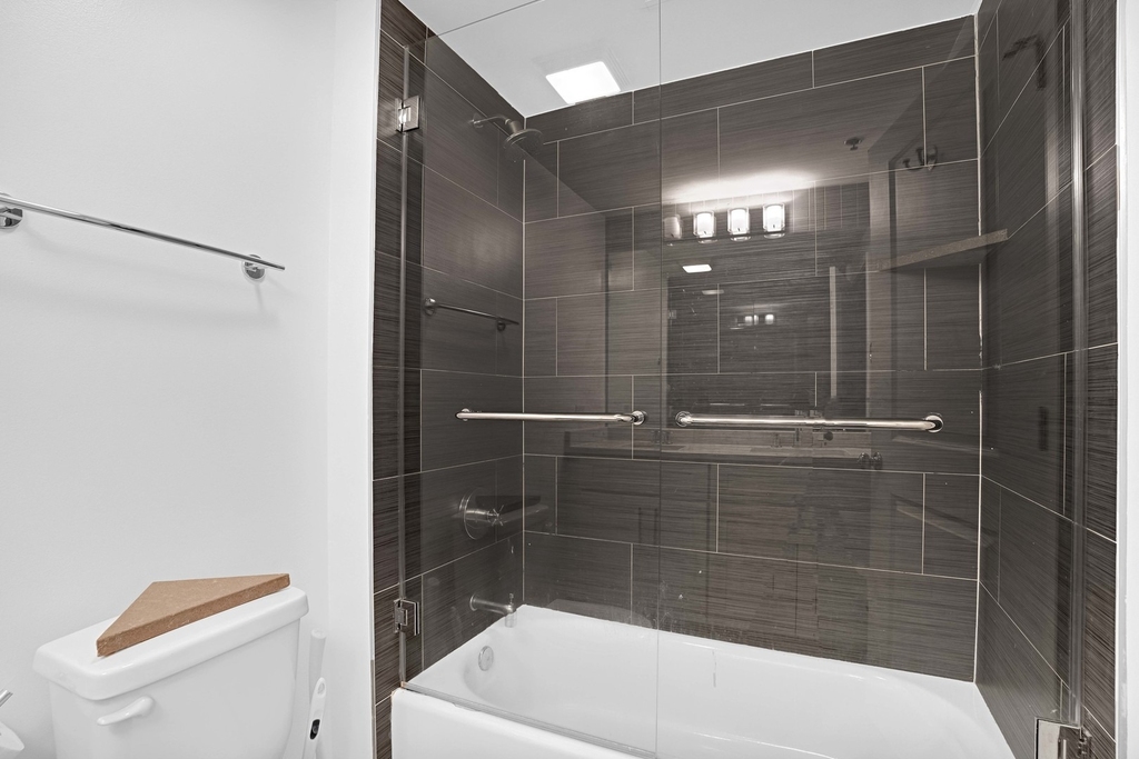 50 E 16th Street - Photo 15