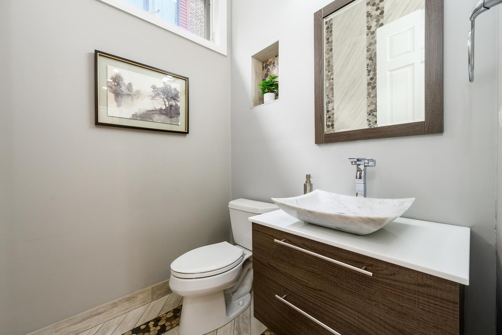 942 W Hubbard Street - Photo 11