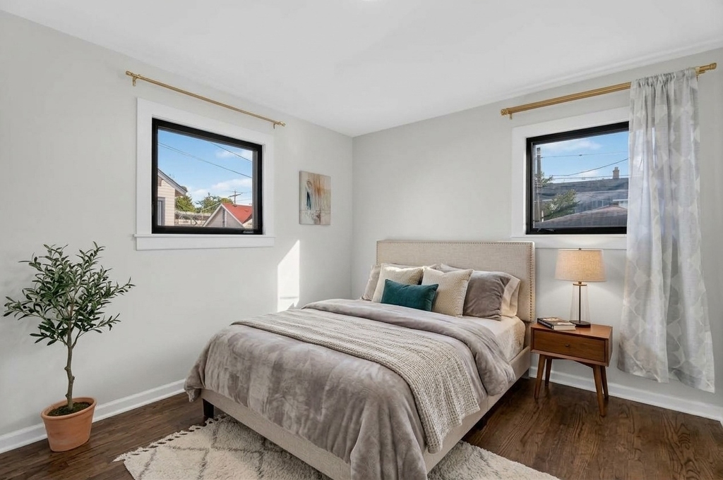 1622 Dempster Street - Photo 13