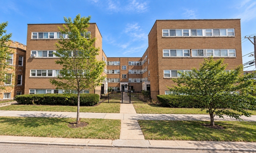 6019 N Fairfield Avenue - Photo 0