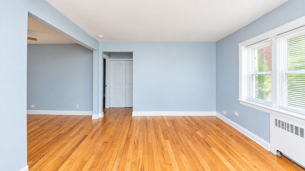 227 Custer Avenue - Photo 4
