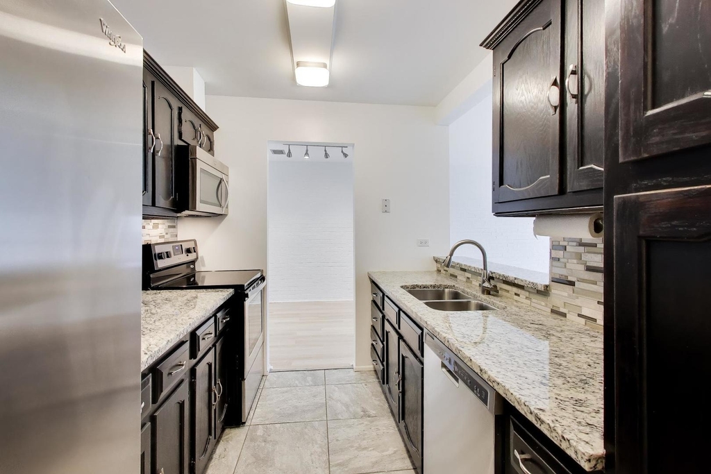 907 Curtiss Street - Photo 4