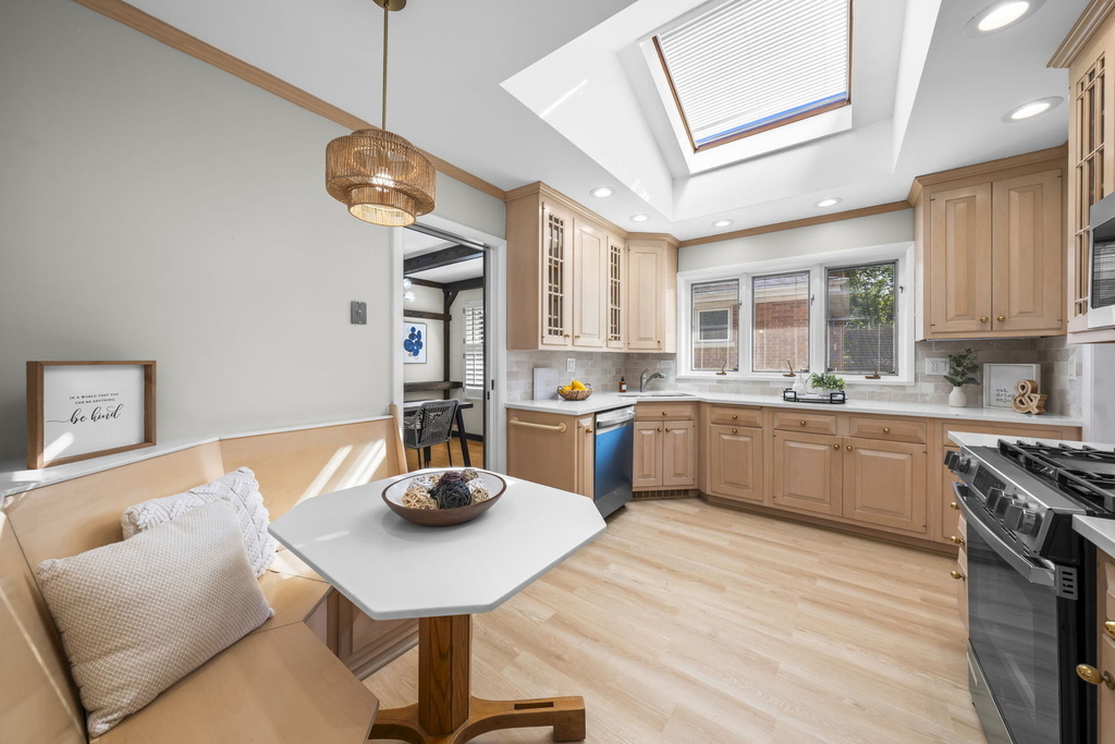 320 Main Street - Photo 6