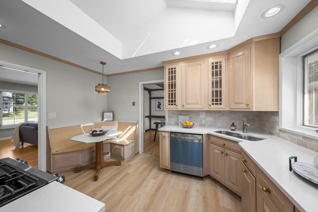 320 Main Street - Photo 8