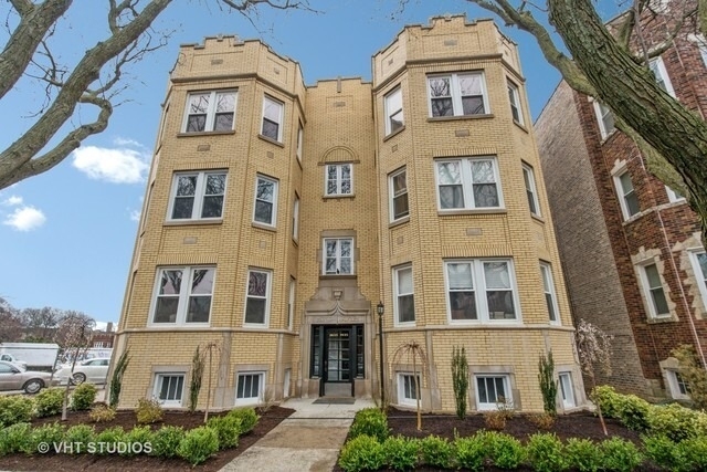 2633 W Carmen Avenue - Photo 0