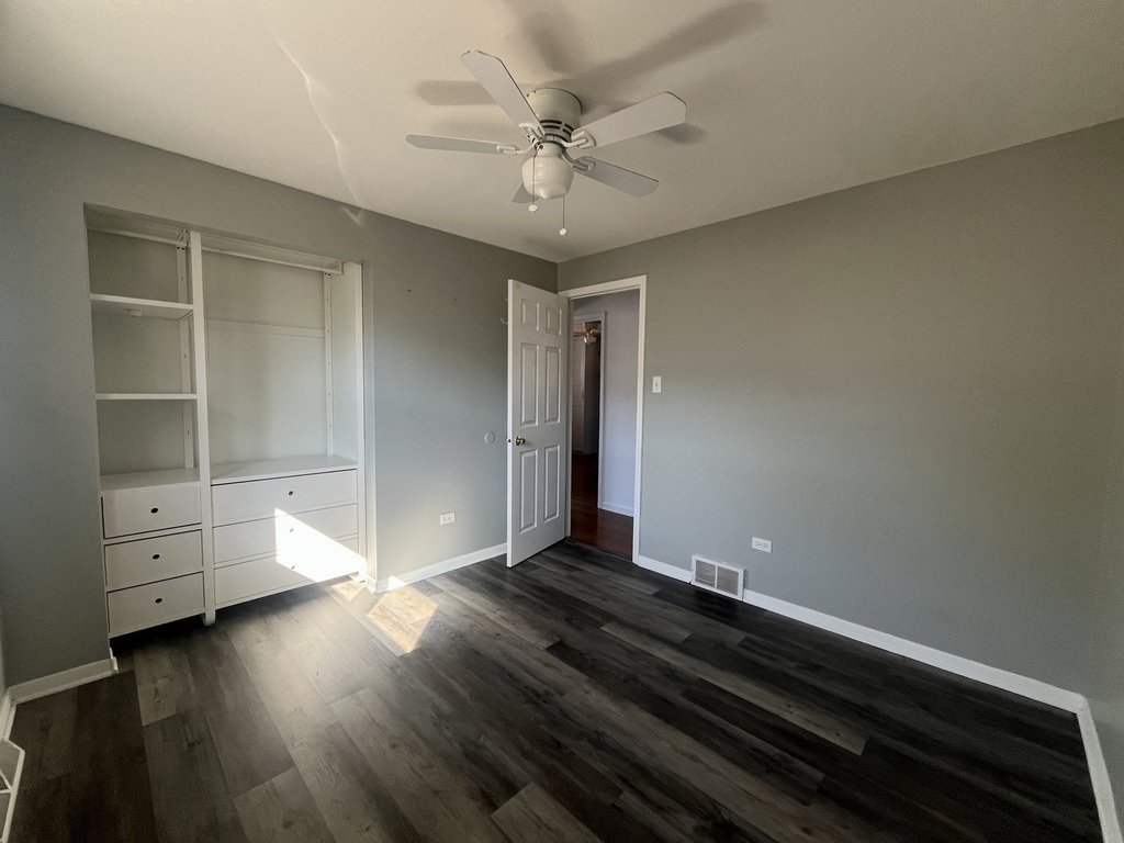 7934 S Komensky Avenue - Photo 19