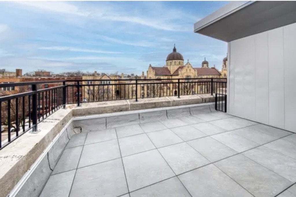4637 N Ashland Avenue - Photo 12
