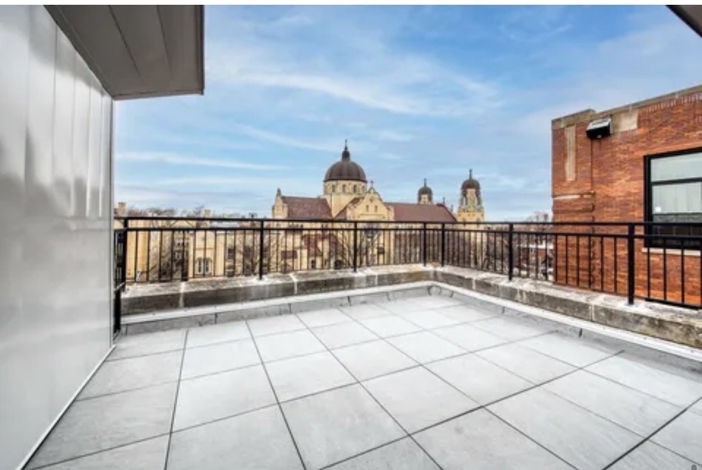 4637 N Ashland Avenue - Photo 11