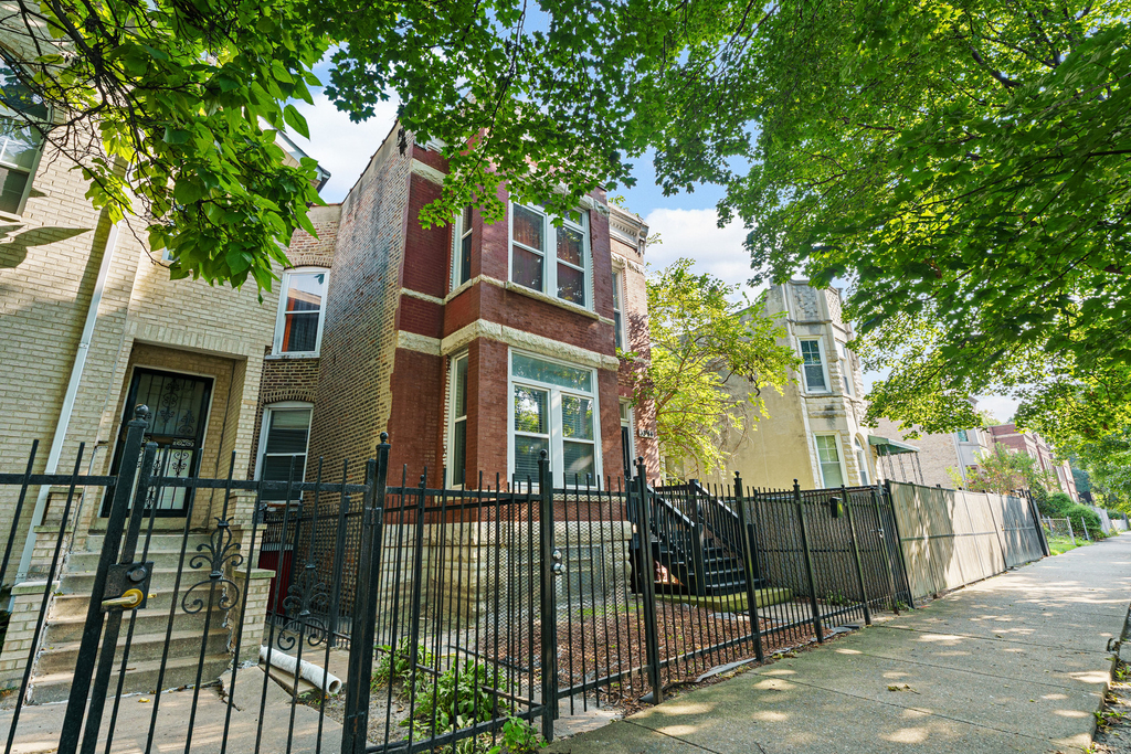 3344 W Fulton Boulevard - Photo 1