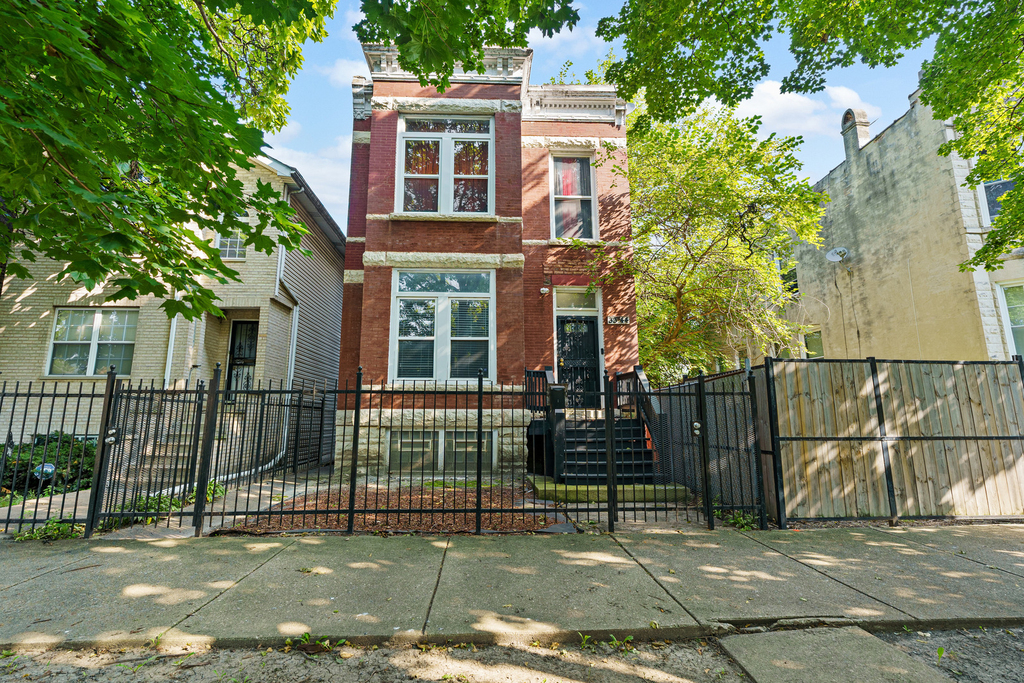 3344 W Fulton Boulevard - Photo 0