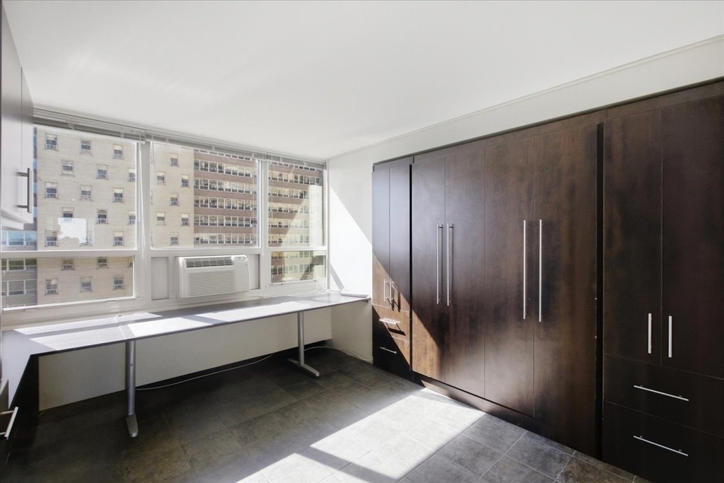 3950 N Lake Shore Drive - Photo 7