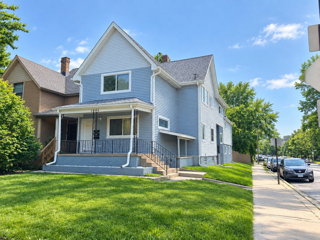 1846 Wesley Avenue - Photo 0