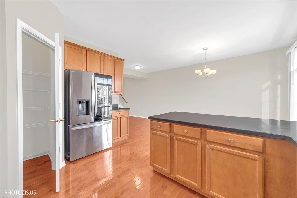 1717 Maple Avenue - Photo 8