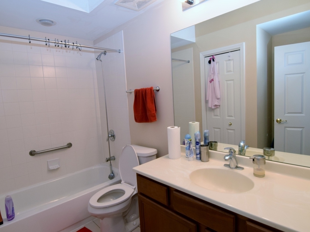 8727 W Bryn Mawr Avenue - Photo 8