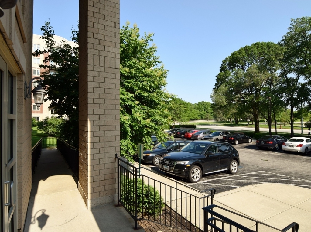 8727 W Bryn Mawr Avenue - Photo 15