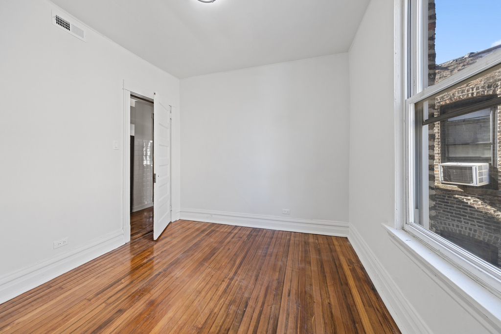 3122 W Fullerton Street - Photo 15